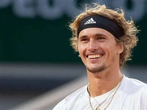 Alexander Zverev Wins Rain‑Delayed AO Match vs Muller