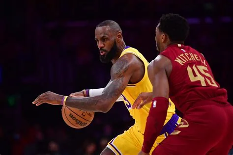 LeBron James Leads Lakers to 112-107 Win Over Cavaliers