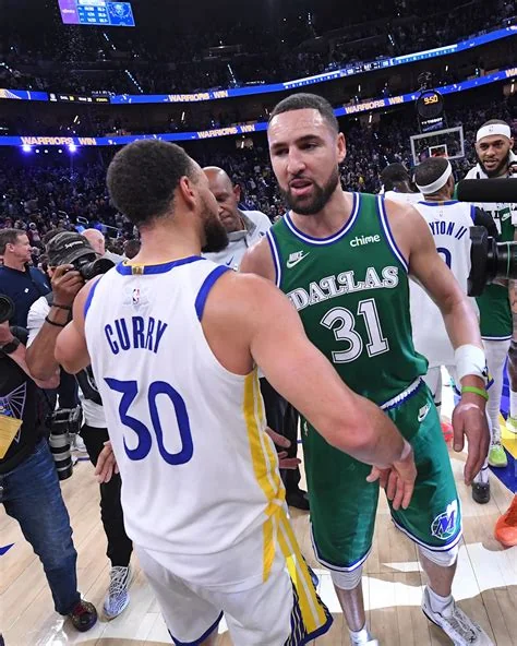 Warriors Edge Mavericks 112-108 – Playoff Push Intensifies