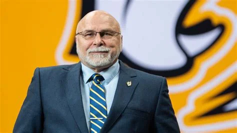 Barry Trotz Retires as Predators GM – Impact on Nashville