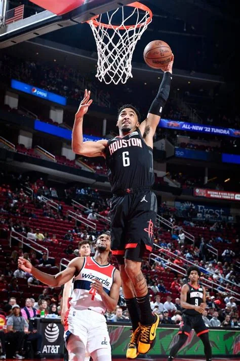 Rockets Beat Wizards 135-122 – High-Scoring Affair