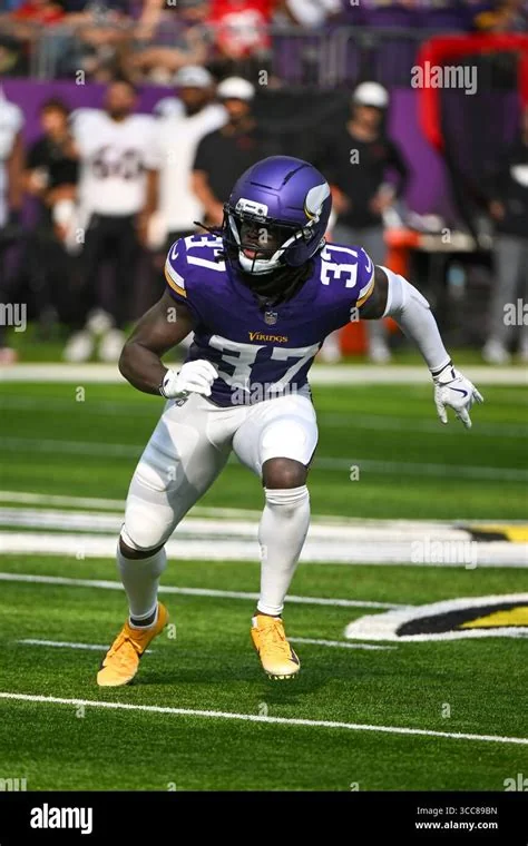 Vikings Re‑Sign Tav Thomas: 2‑Year $4.6M Deal